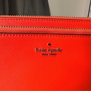 KATE SPADE large carryall wristlet